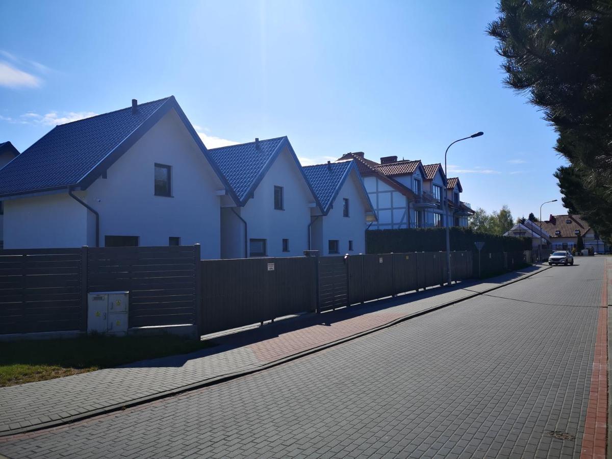 Zagroda Liliowa Debki Exterior photo